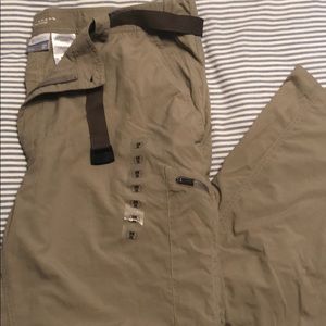 Men’s Columbia convertible pants, brand new